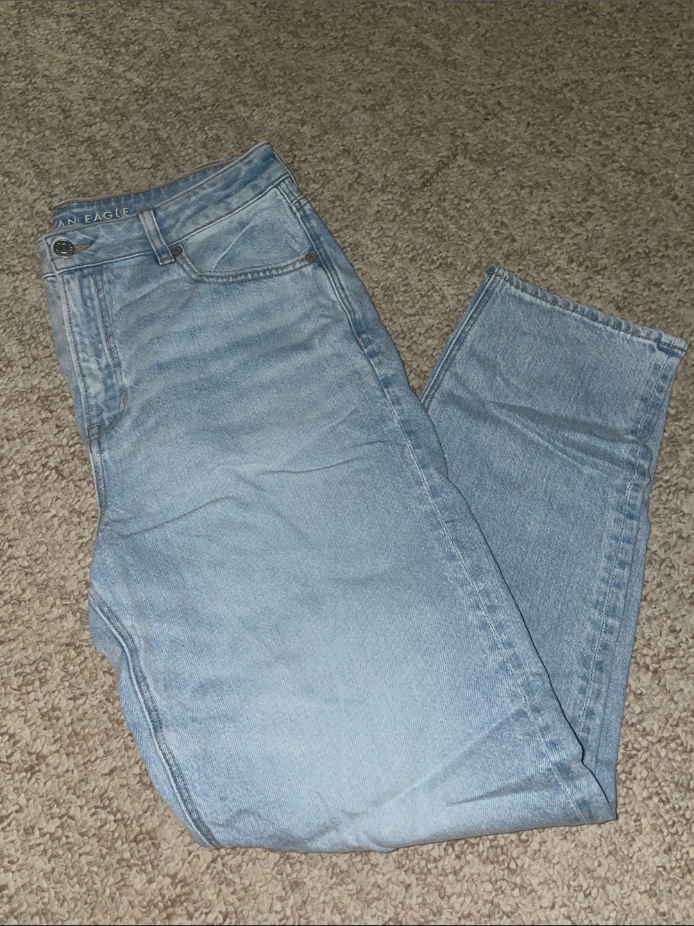 American Eagle light wash straight leg jeans